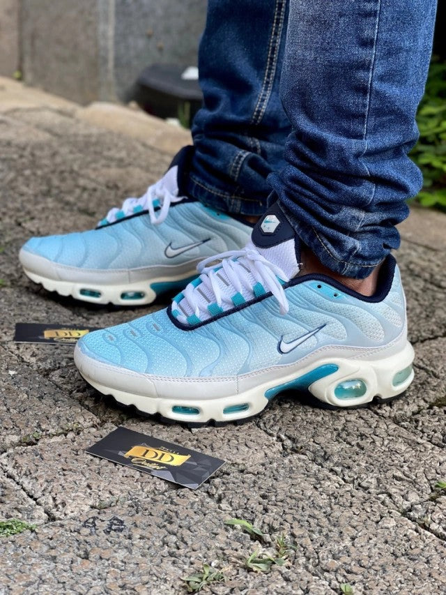 Air max plus psychic blue hotsell